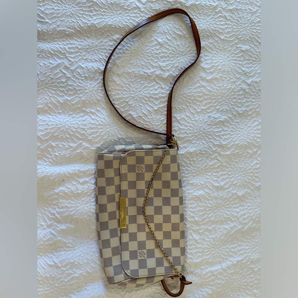 Louis Vuitton White Damier Favorite Handbag Crossbody